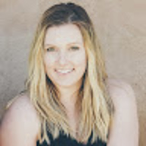 Meet your Posher, Kaili - Picture 1 of 1